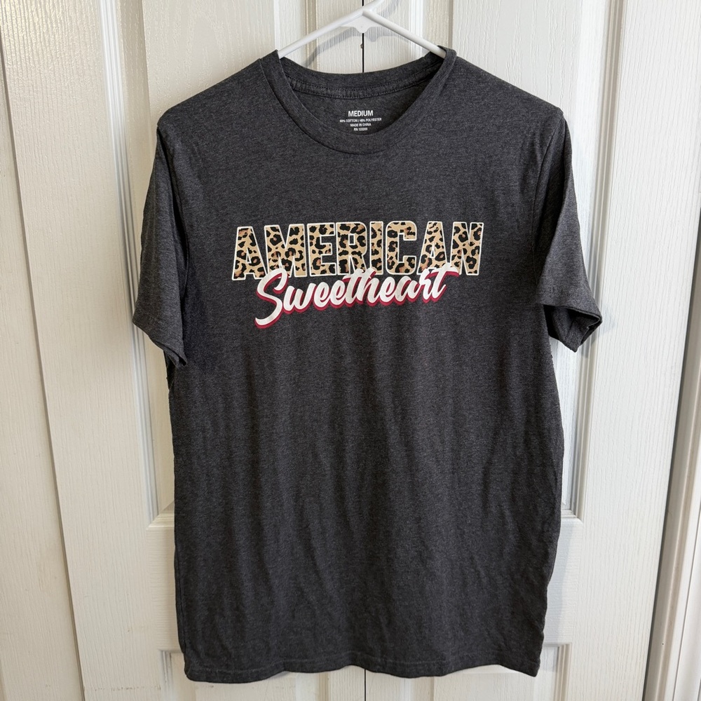 American‎ Sweetheart gray short sleeve tee size medium